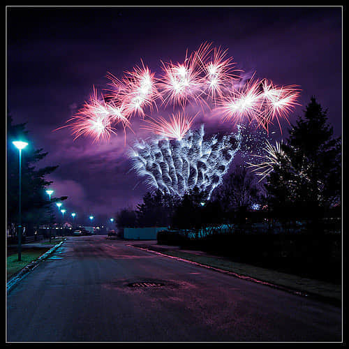 349689171 8930327e67 100 Breathtaking Fireworks Photography Around The World