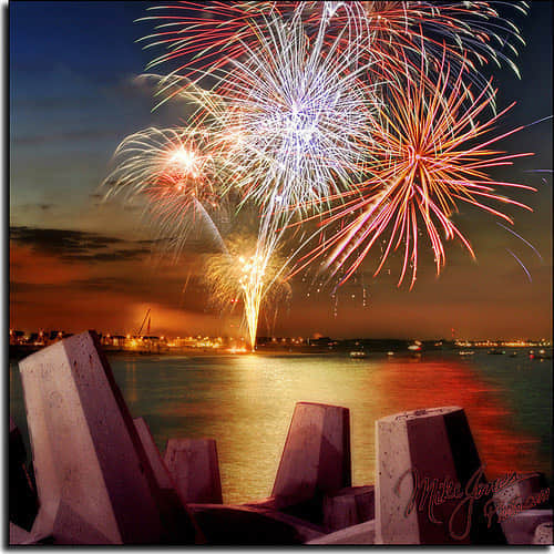 715034639 aa6d9d081a 100 Breathtaking Fireworks Photography Around The World