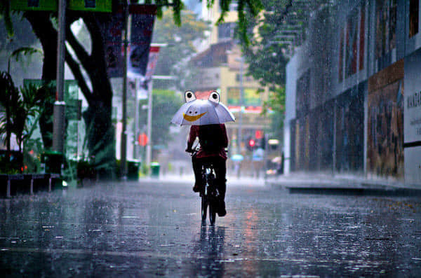 rain and smiley Rainy Day Photography: 35 Dazzling Examples