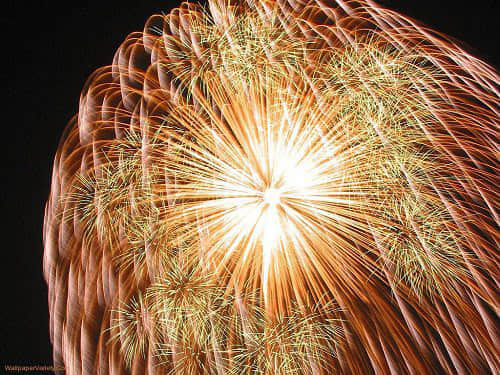 wallpaper fireworks 008 100 Breathtaking Fireworks Photography Around The World