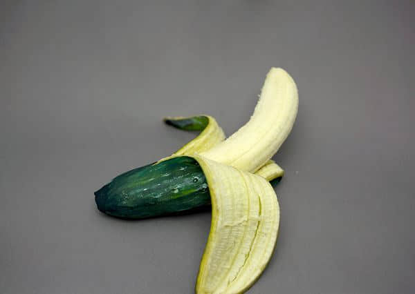 你确定是一根黄瓜？其实它是一根香蕉！超现实绘画技艺展示