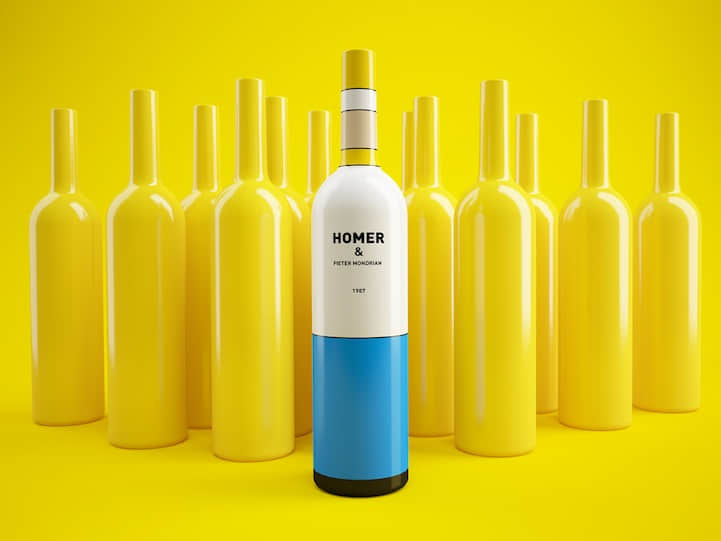 酒瓶包装 “配色方案” 来自于美国热播动漫《辛普森一家》